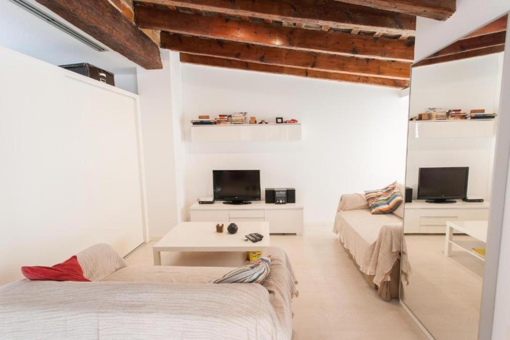 Atico Tapineria Appartement Valencia Buitenkant foto